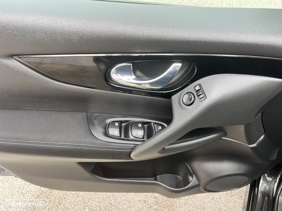 Nissan Qashqai 1.5 dCi N-Connecta - 17