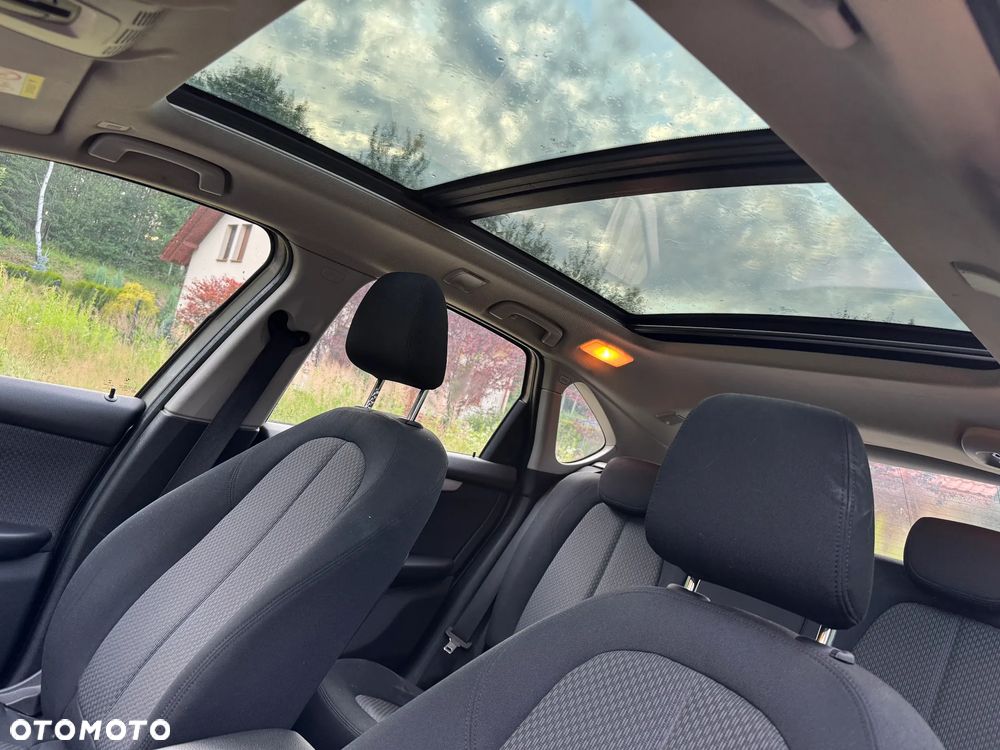 BMW Seria 2 216d Sport Line - 10