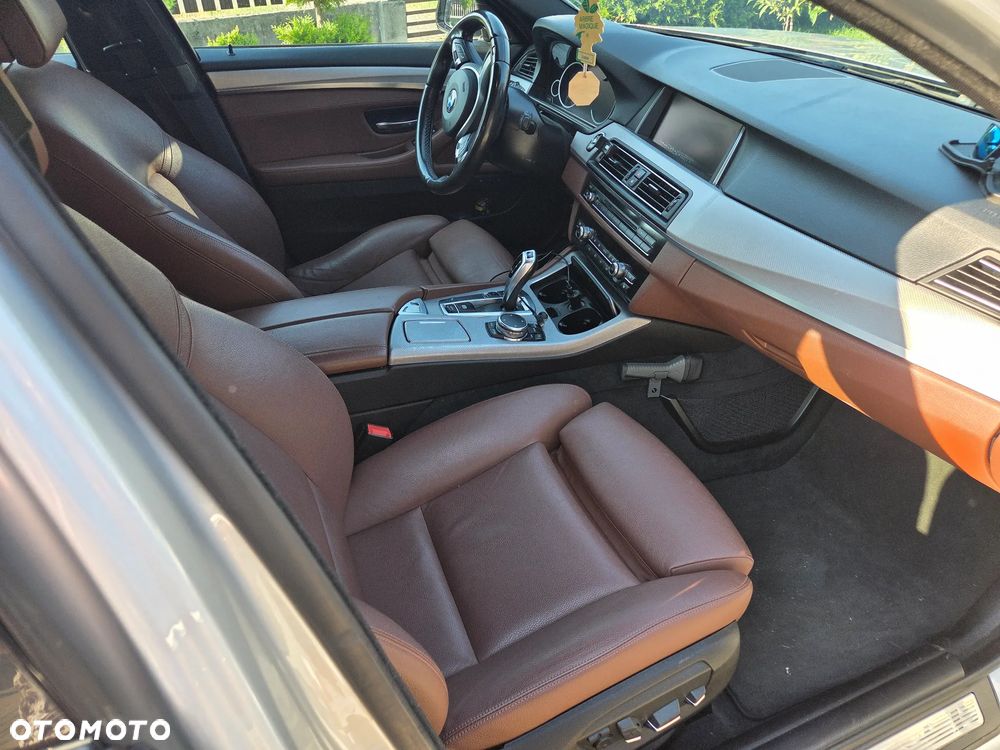 BMW Seria 5 520i Sport-Aut - 8