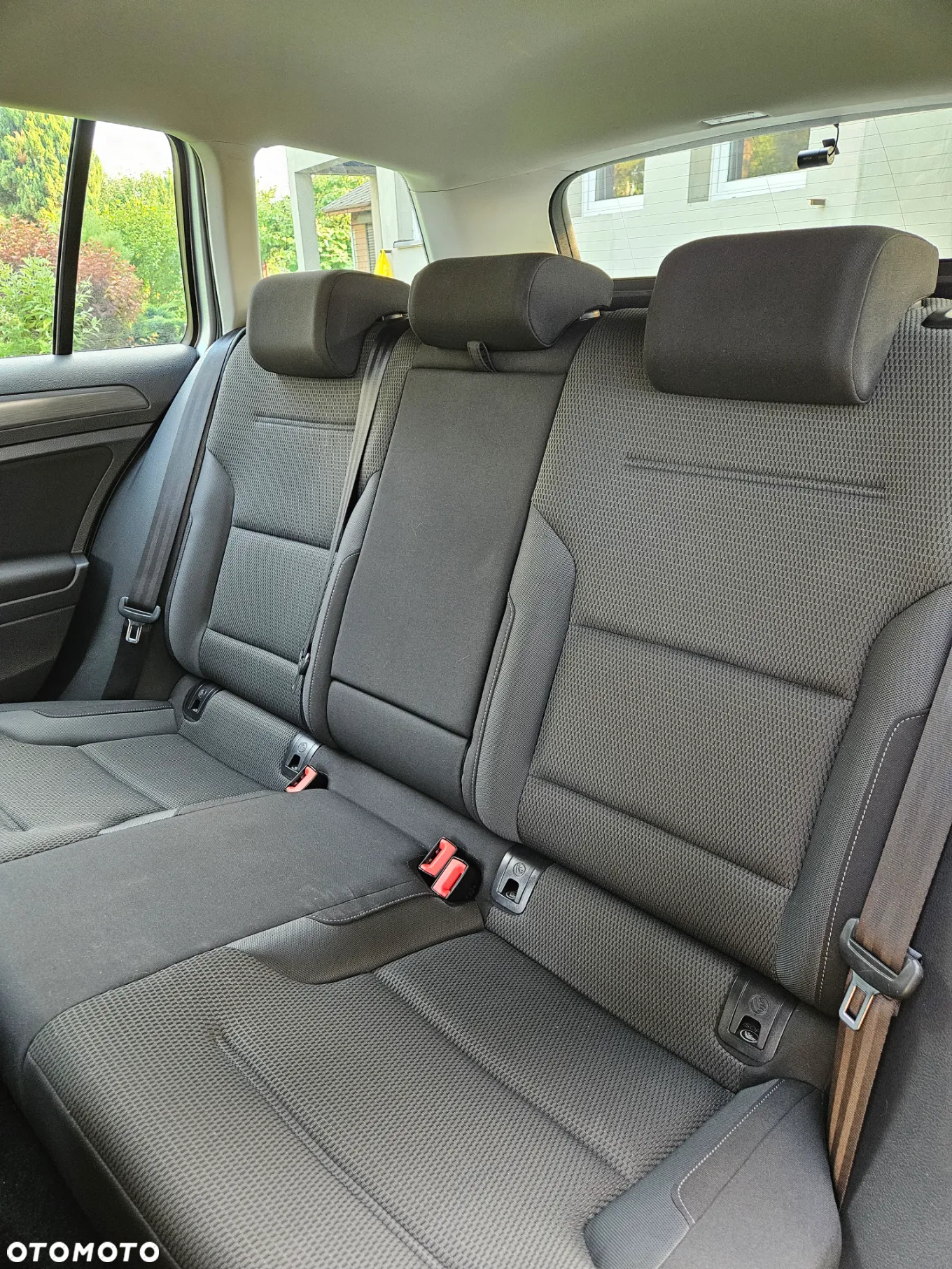 Volkswagen Golf - 10