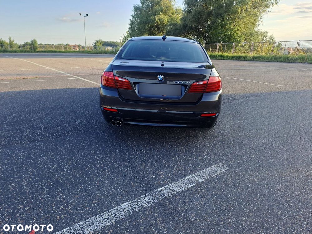 BMW Seria 5 520d Luxury Line - 4