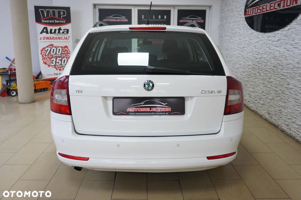 Skoda Octavia 2012 photo 4