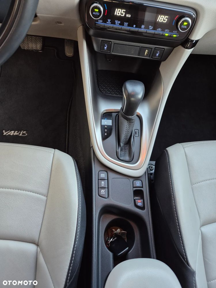 Toyota Yaris - 20