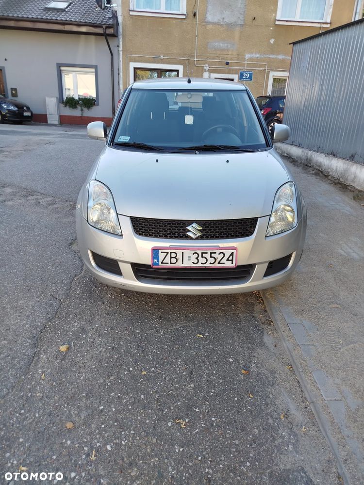 Suzuki Swift - 1
