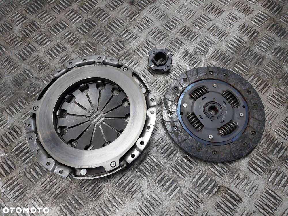SPRZĘGŁO TARCZA + DOCISK + ŁOŻYSKO OPOROWE FIAT PANDA II 1.1 8V - 5