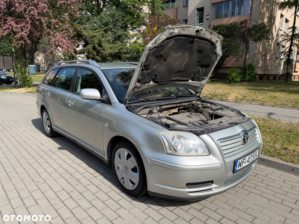 Toyota Avensis - 10