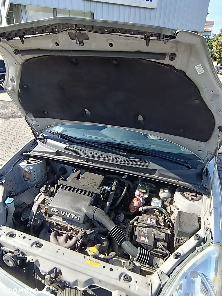 Toyota Yaris - 13