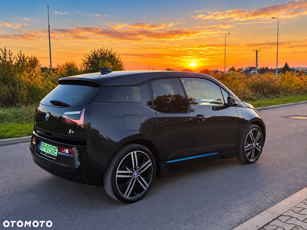 BMW i3 (60 Ah) - 12