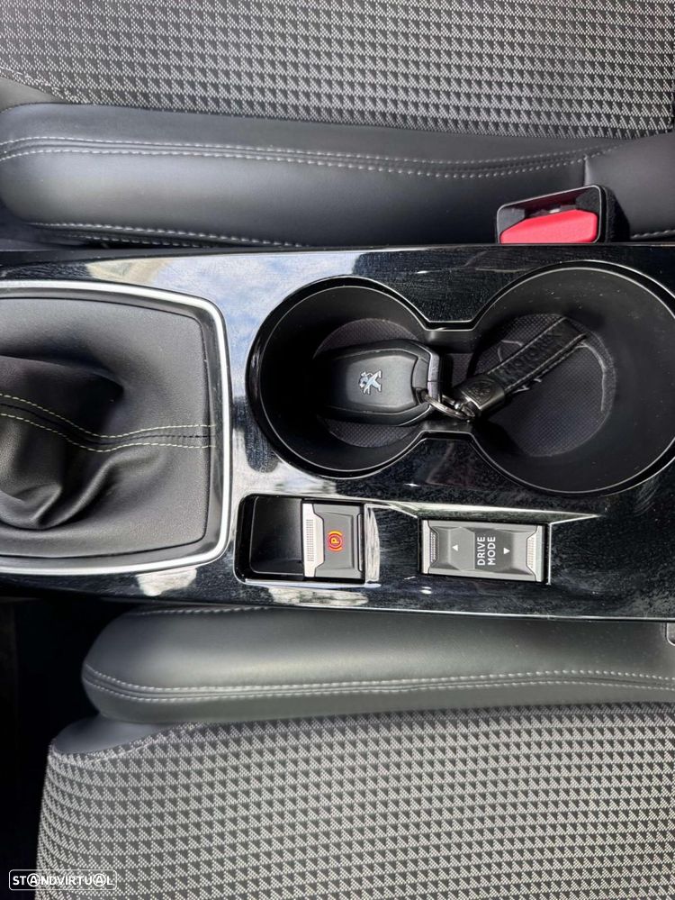 Peugeot 208 1.2 PureTech GT - 24