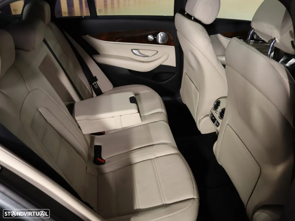 Mercedes-Benz E 53 AMG 4-Matic+ - 12