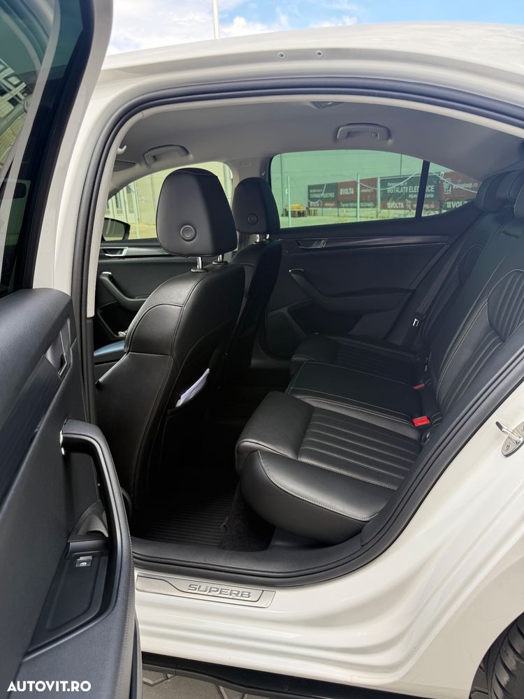 Skoda Superb 2.0 TDI DSG Style - 9