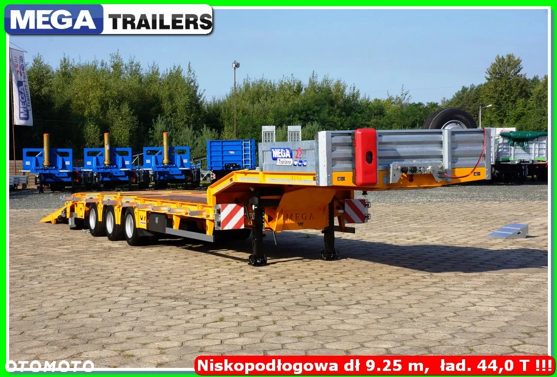 Mega Niska podłoga, DMC 54 T, oś skrętna, najazdy HYDRULICZNE 4,0 M !!! - 5