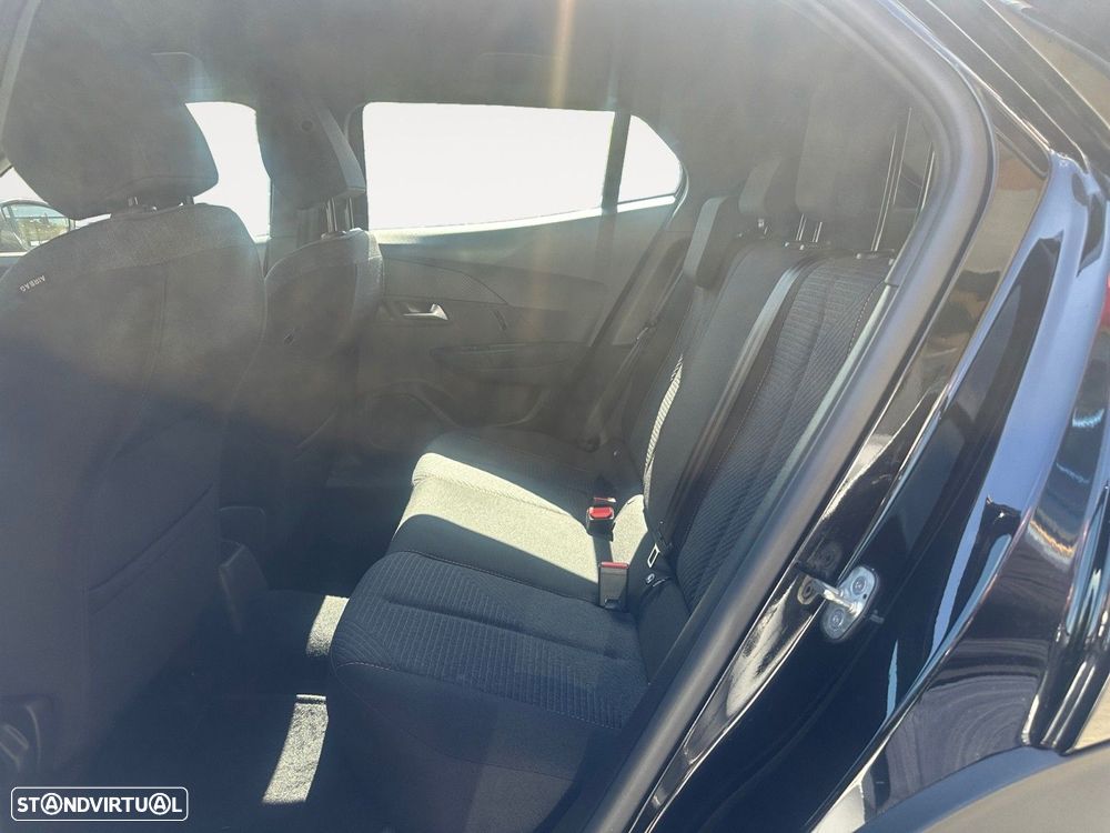 Peugeot 2008 1.2 PureTech Style - 13