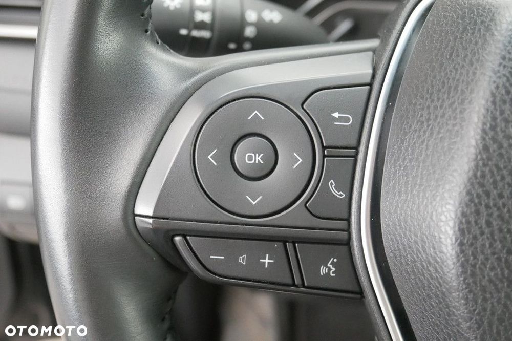 Toyota Camry 2.5 Hybrid Comfort CVT - 22