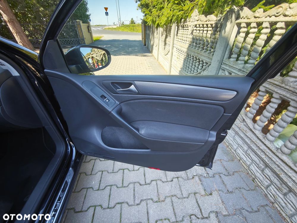 Volkswagen Golf - 20