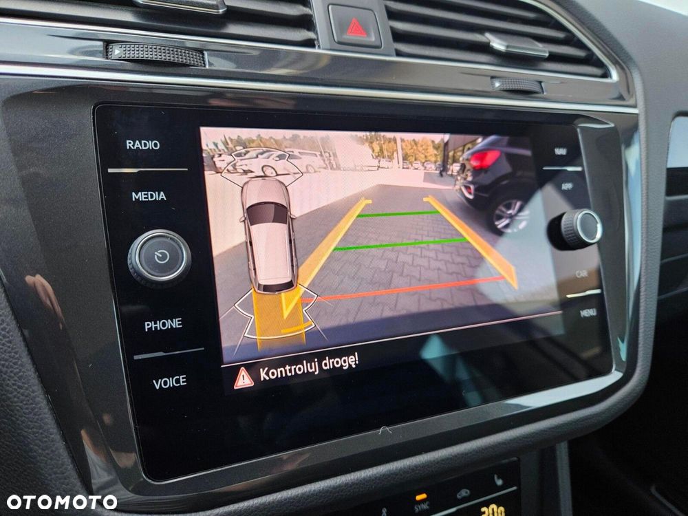 Volkswagen Tiguan - 19