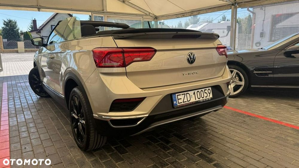 Volkswagen T-Roc - 17