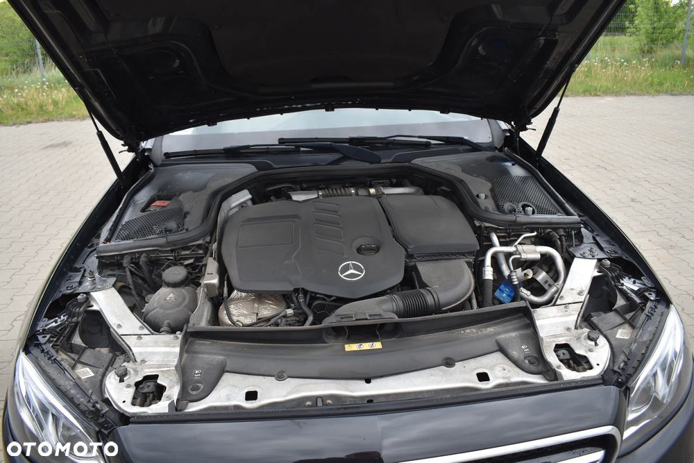 Mercedes-Benz Klasa E 220 d 4-Matic Avantgarde - 11