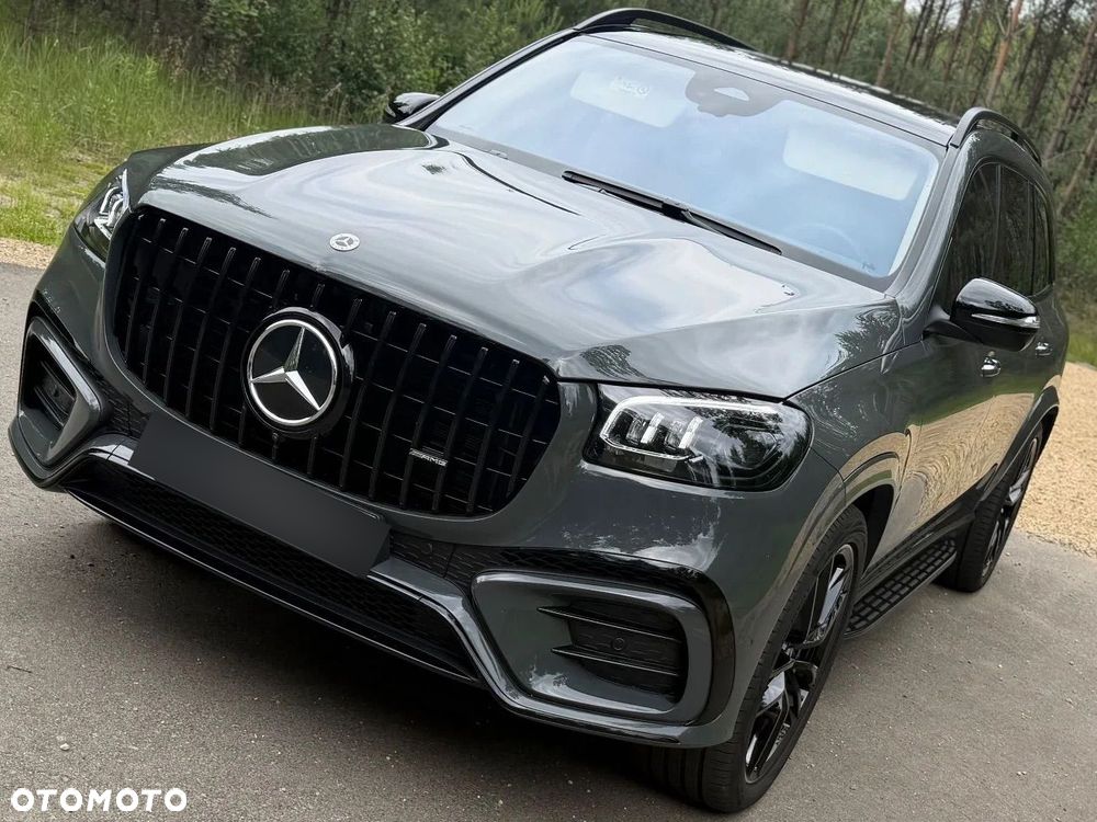 Mercedes-Benz GLS - 1