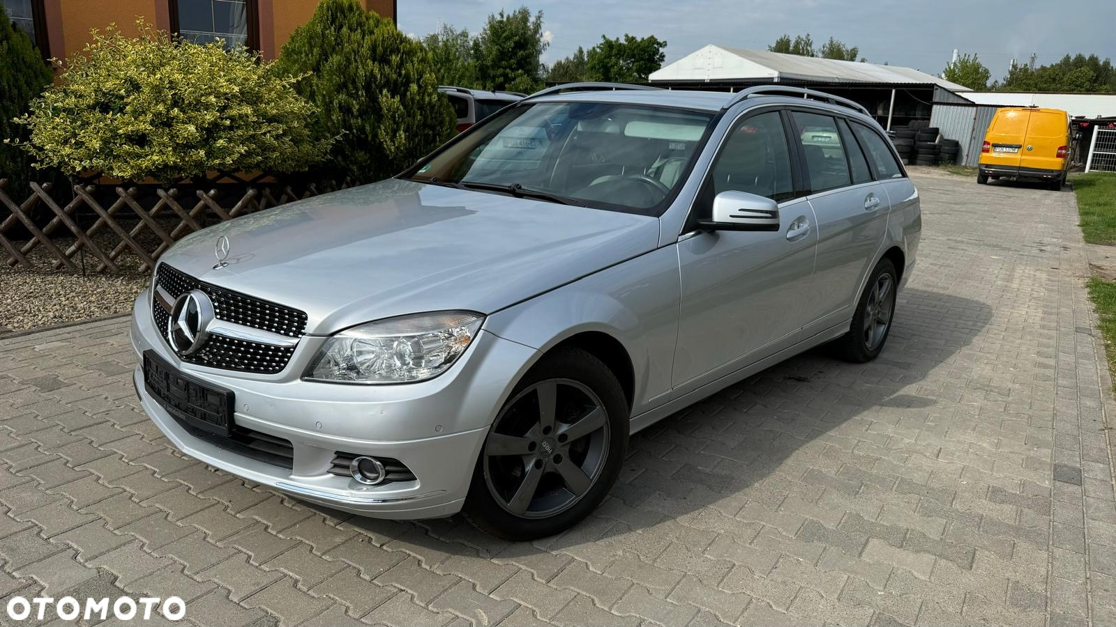 Mercedes-Benz Klasa C 180 T Kompressor BlueEFFICIENCY Avantgarde - 2