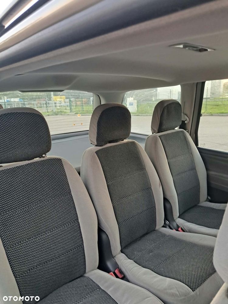 Ford Galaxy - 8