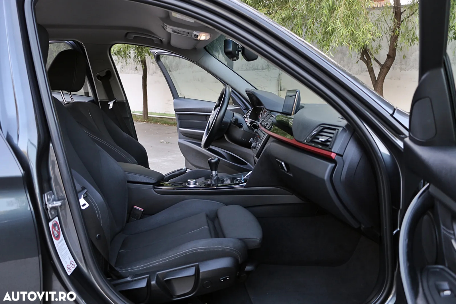 BMW Seria 3 320d xDrive Sport Line - 14