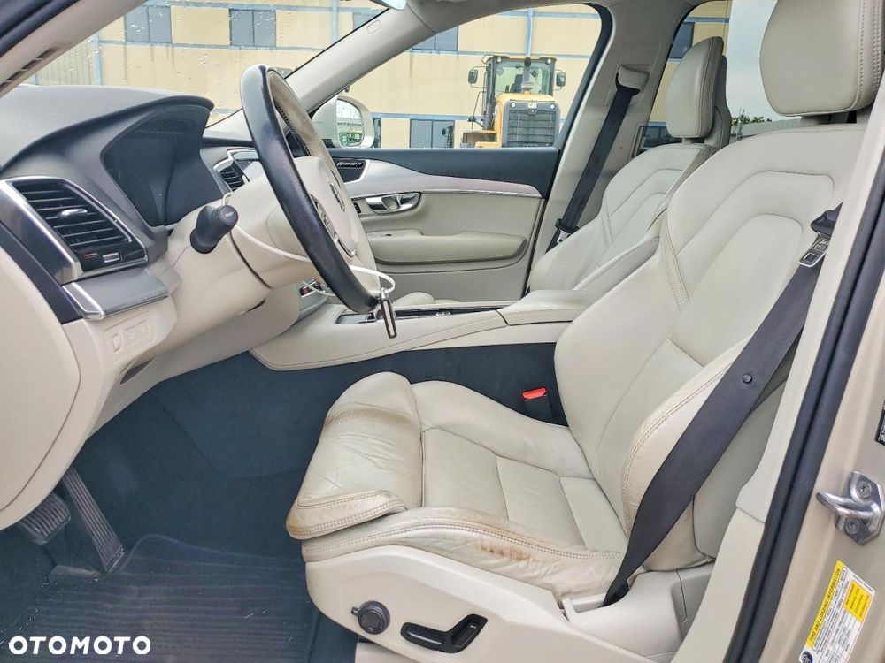 Volvo XC 90 T8 AWD Twin Engine Geartronic Momentum - 8