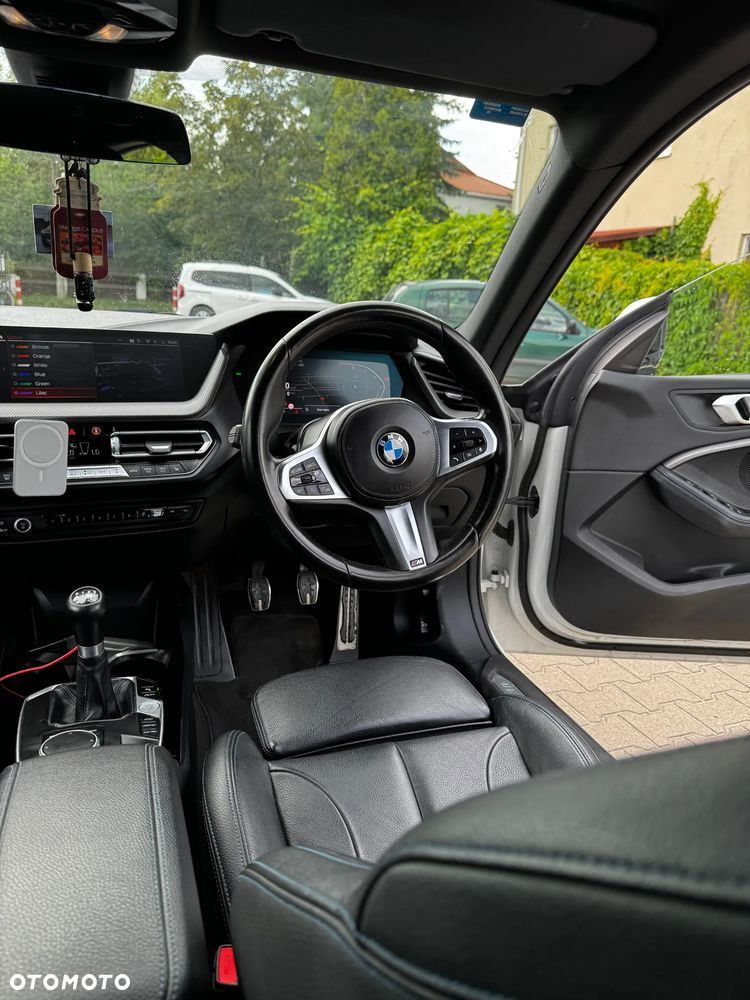 BMW Seria 2 218i M Sport - 4