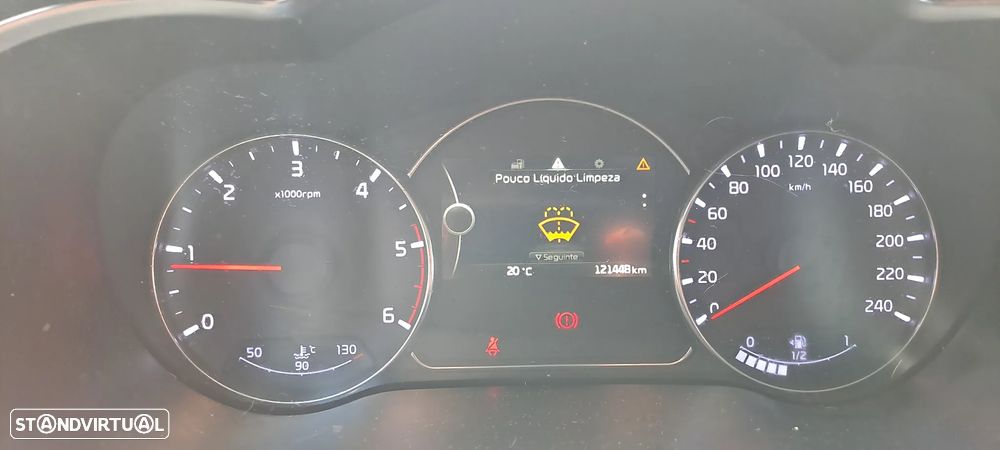 Kia Carens 1.7 CRDi ISG TX - 4