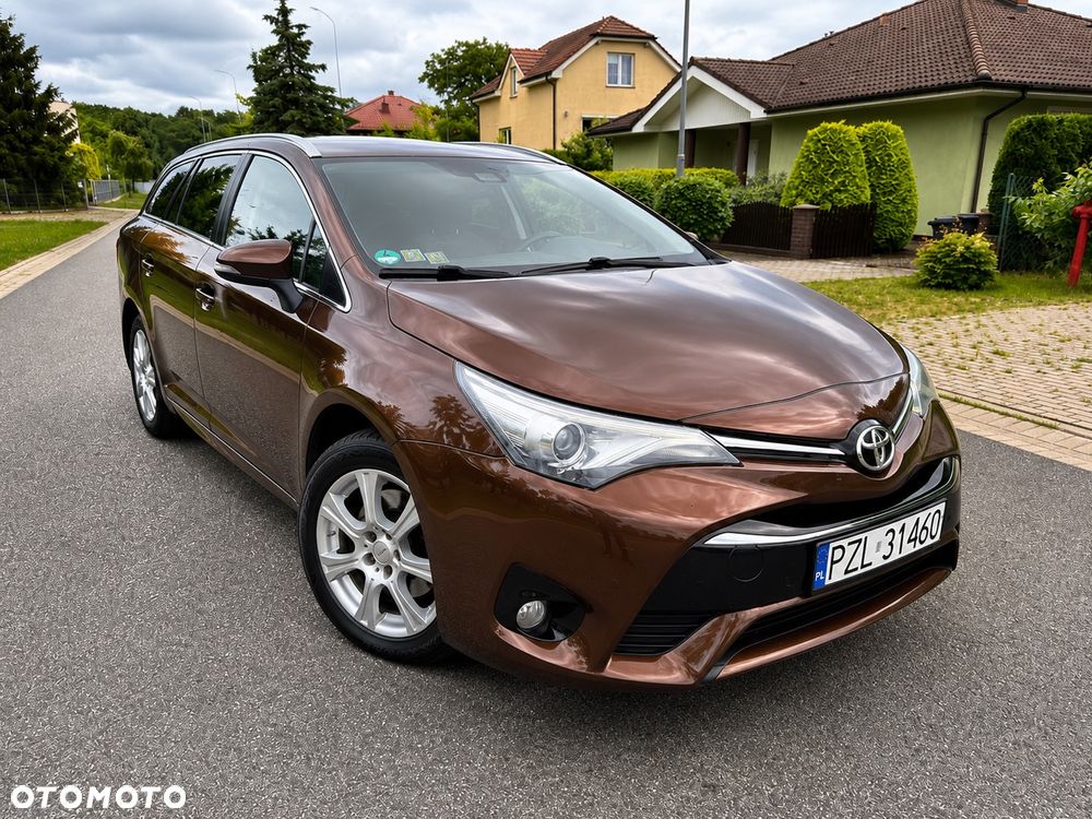 Toyota Avensis 2.0 D-4D Premium - 14