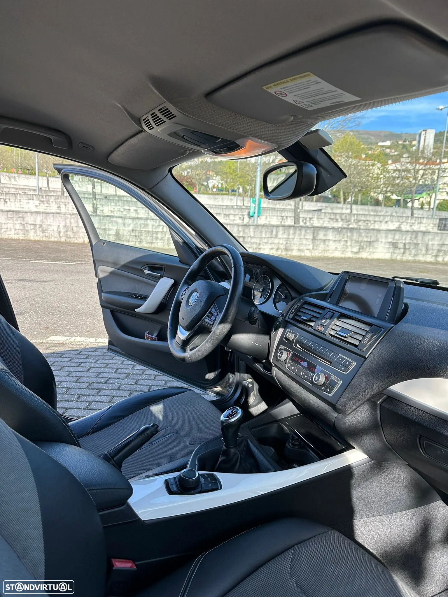 BMW 116 d Line Urban - 5