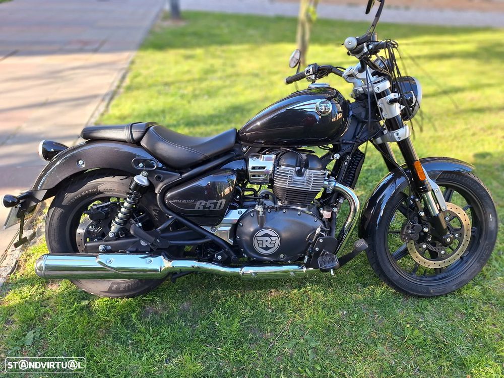 Royal Enfield Super Meteor 650 - 11