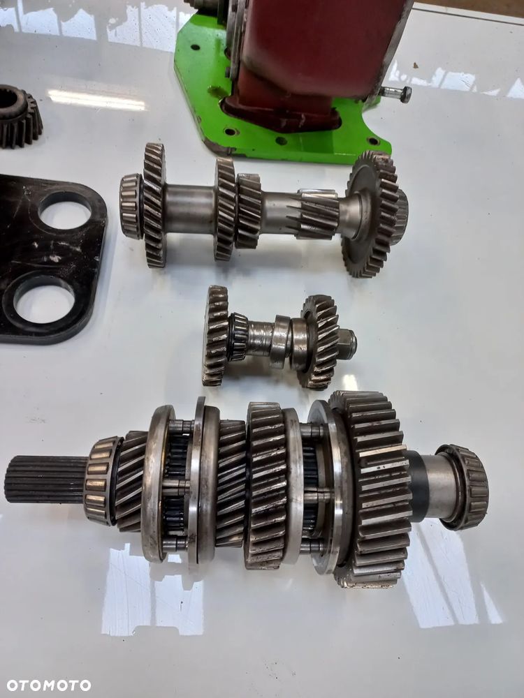 Skrzynia biegów,MERLO,Manitou,024843,47654,34,10.płyta pitonfix,820L10091,zaczep 33,obudowa,koło zębate,kabina,fendt,massey,valtra,claas, - 7