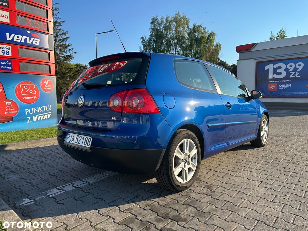 Volkswagen Golf 1.6 Comfortline - 5