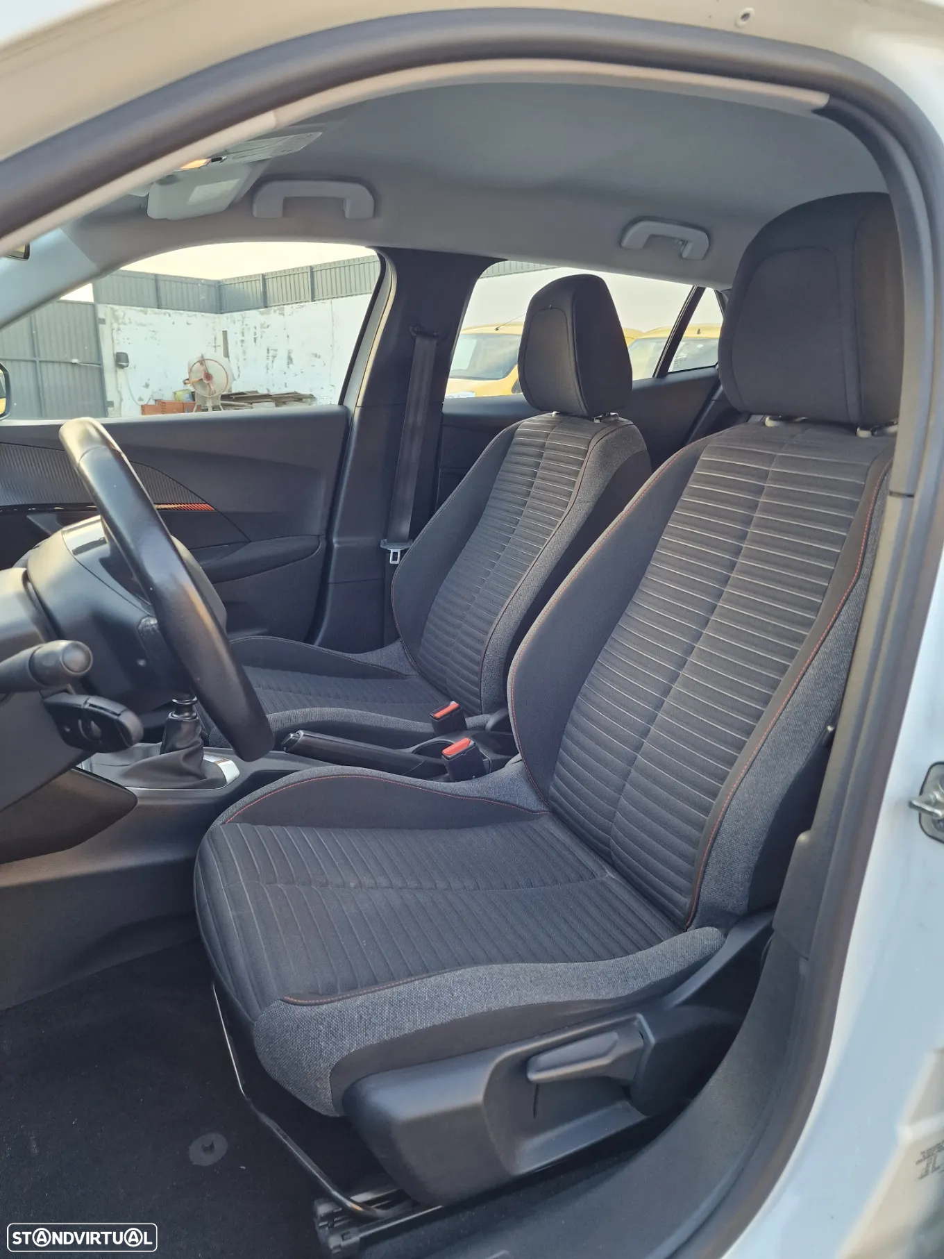 Peugeot 2008 PureTech 100 Active - 10
