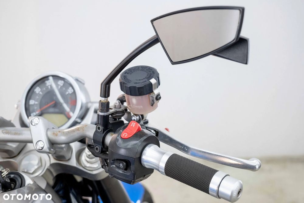 Yamaha MT - 28