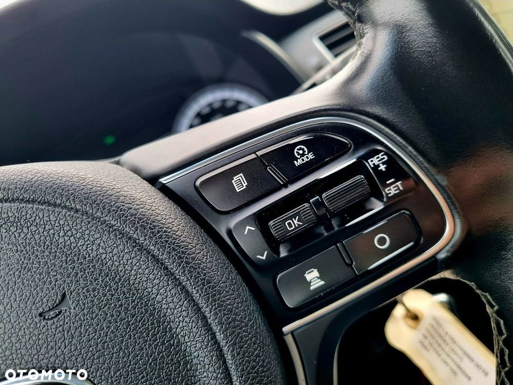 Kia Niro 1.6 GDI Hybrid L - 16