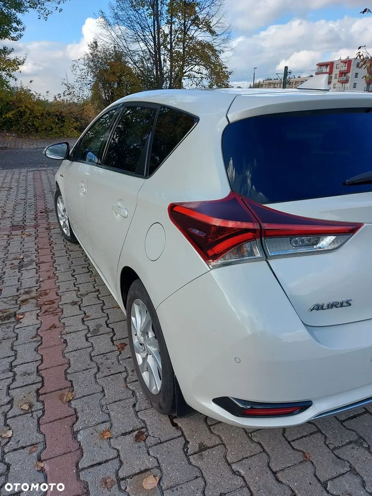 Toyota Auris Hybrid 135 Prestige - 13