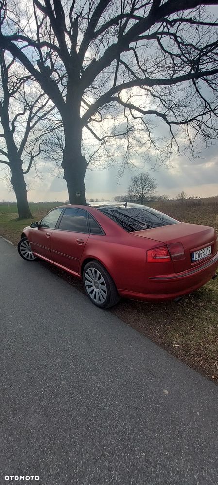 Audi A8 4.2 L Quattro - 3