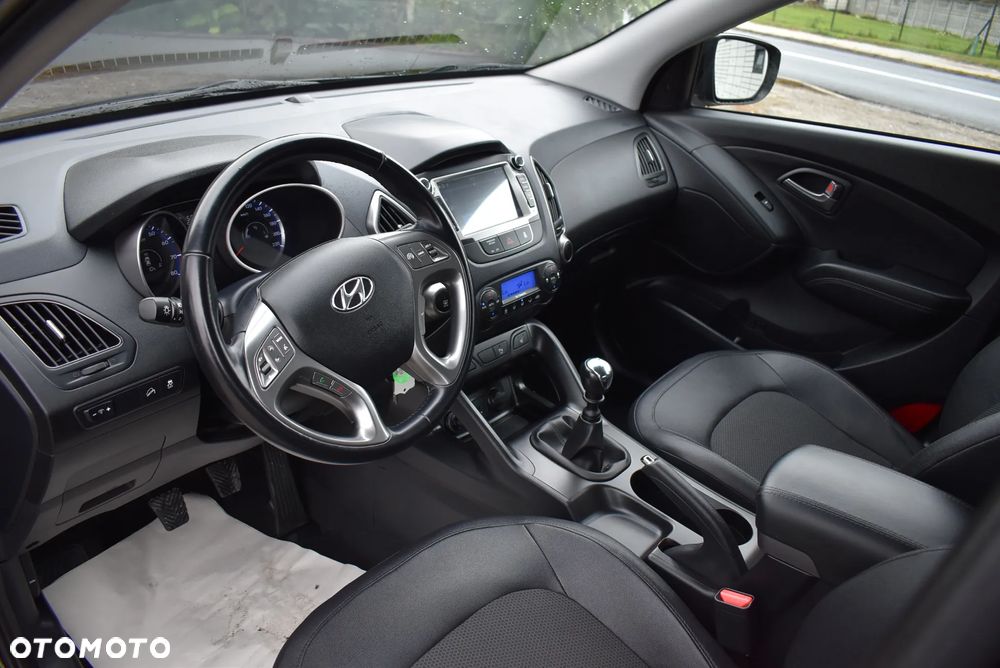 Hyundai ix35 blue 1.6 2WD Finale Gold - 24