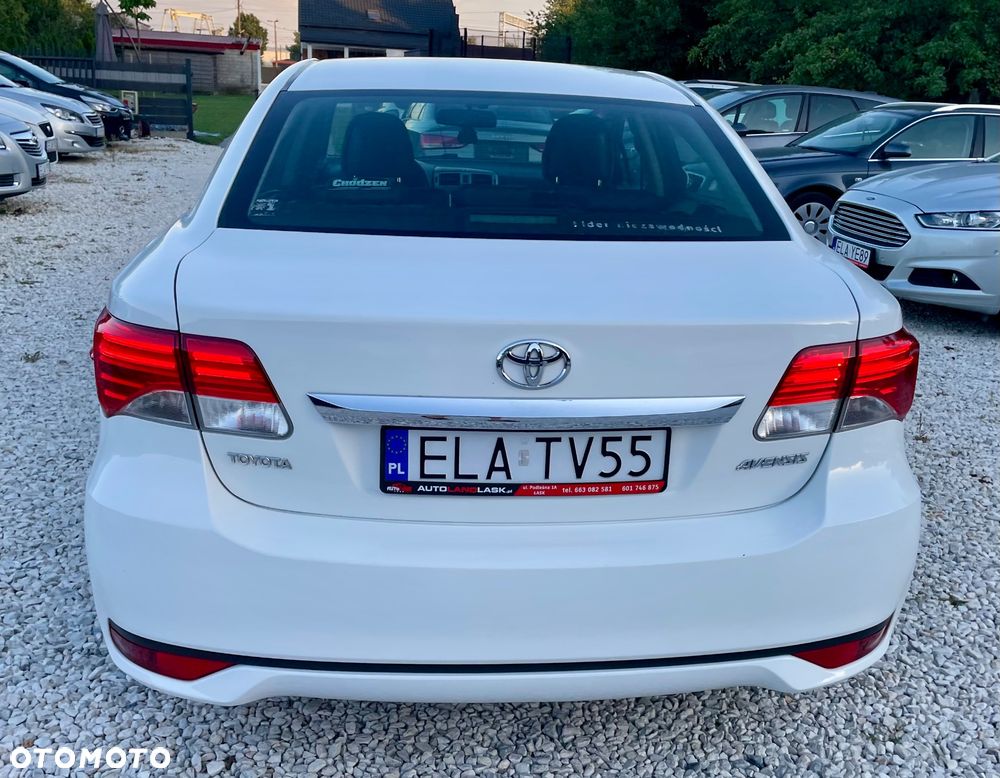 Toyota Avensis 2.0 D-4D Premium - 16