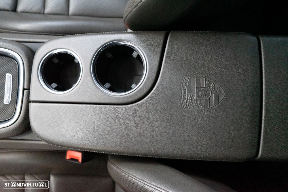 Porsche Panamera Sport Turismo 4 E-Hybrid - 30