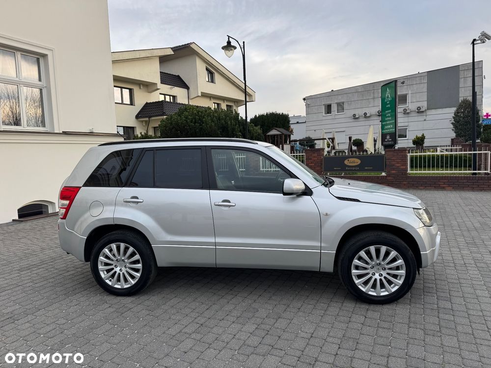 Suzuki Grand Vitara 2.0 De luxe - 8