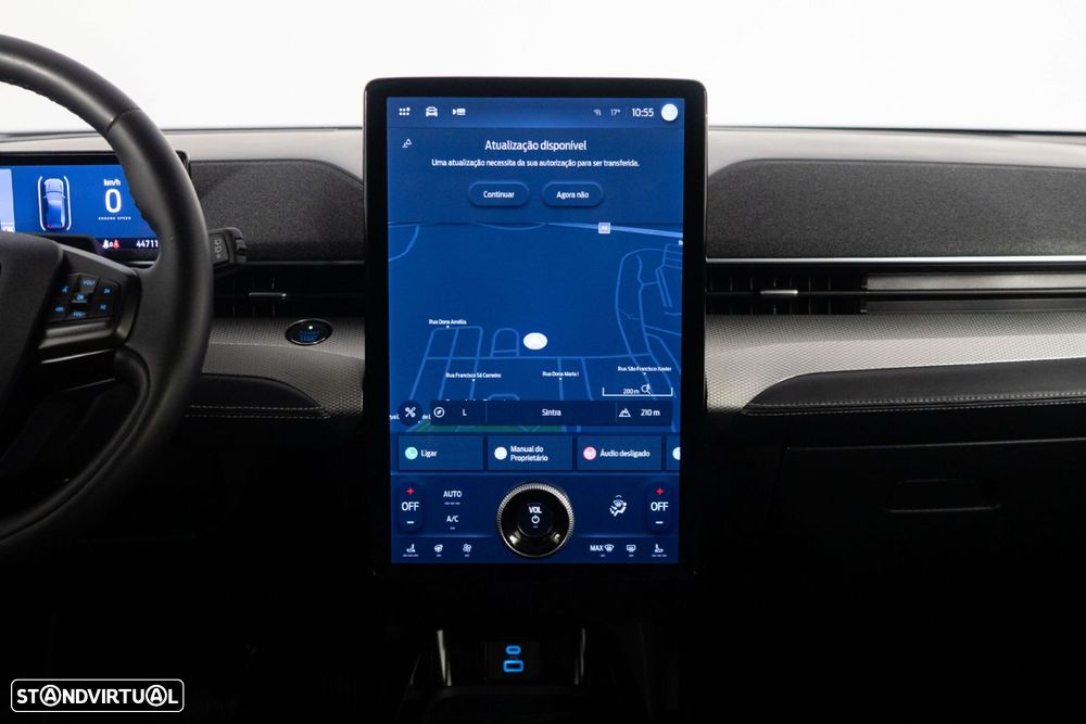 Ford Mustang Mach-E Standard - 25