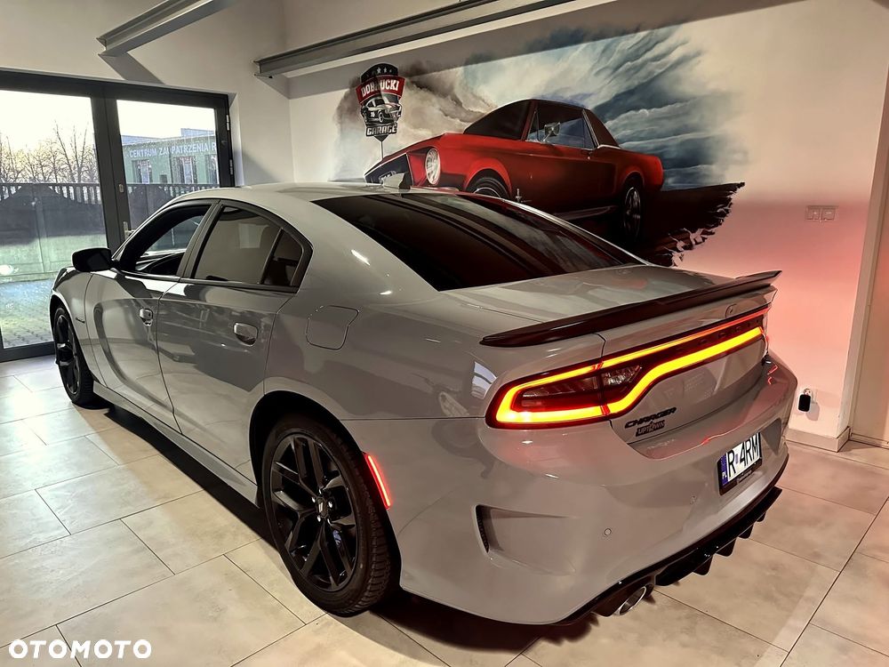 Dodge Charger 5.7 R/T - 11