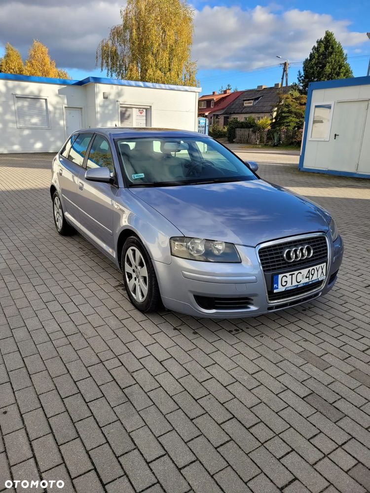 Audi A3 Sportback - 1