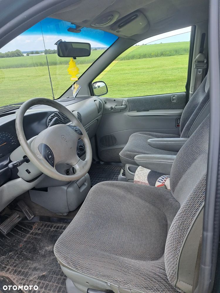 Plymouth Voyager 3.3 SE - 7