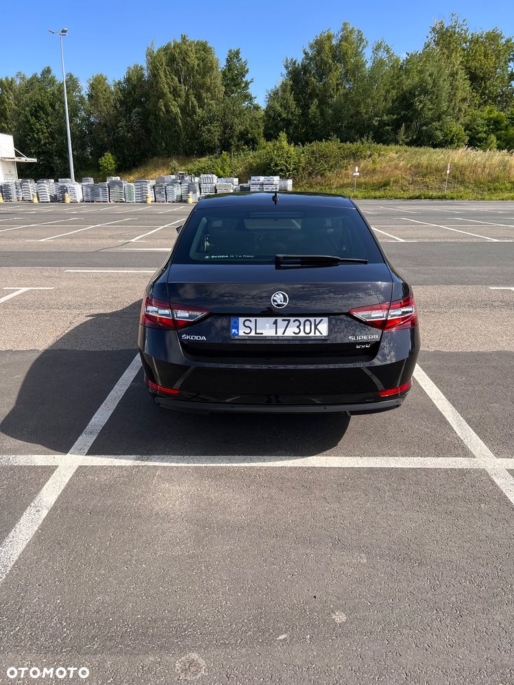 Skoda Superb 2.0 TDI 4x4 L&K DSG - 6