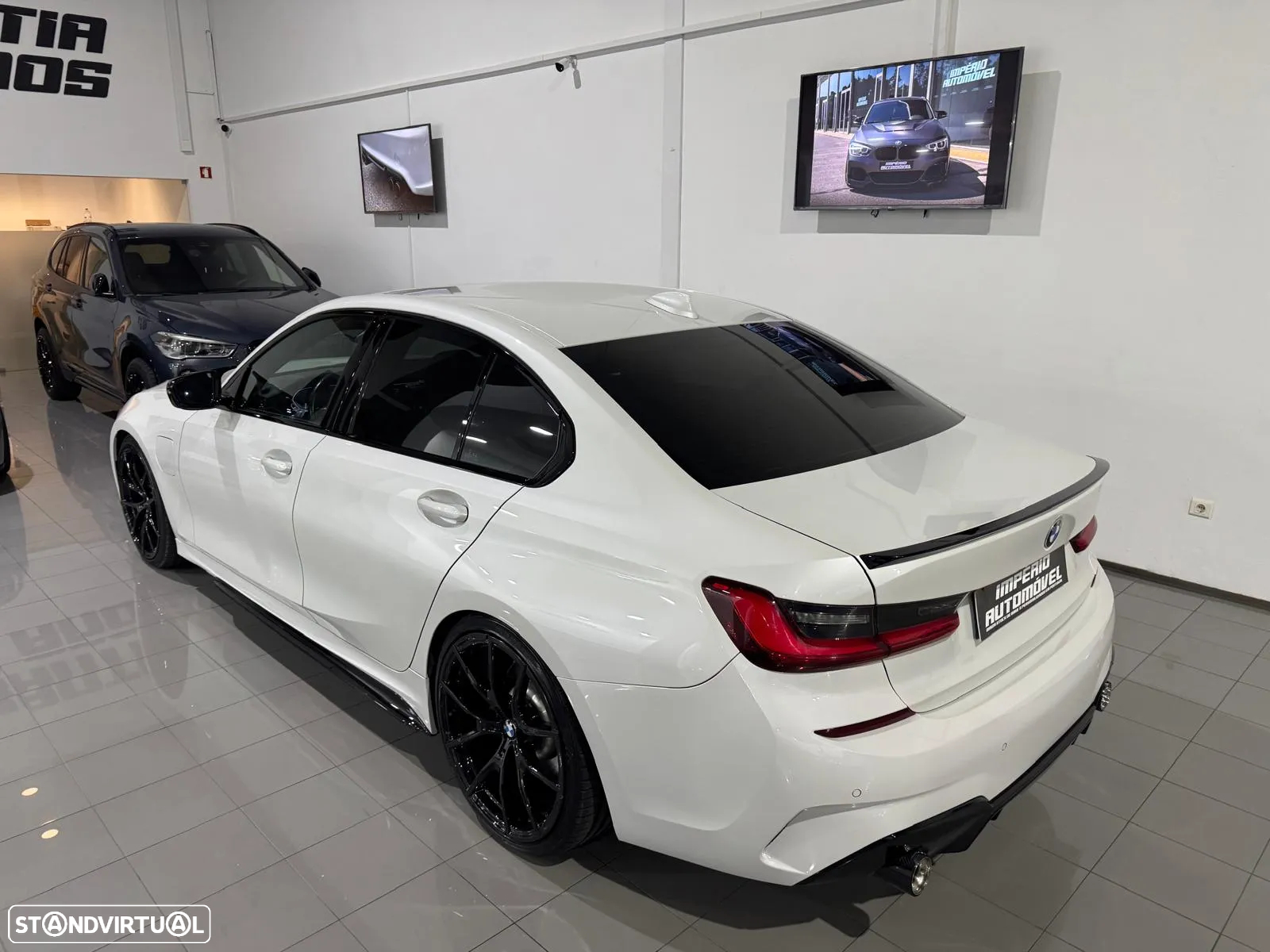 BMW 330 e Auto - 12