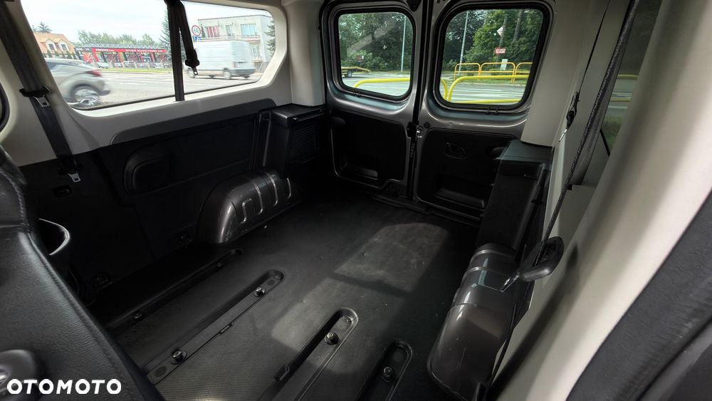 Renault Trafic Grand 2.0 dCi EDC - 26